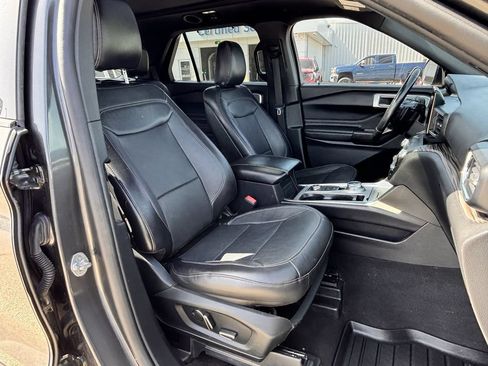 Used 2020 Ford Explorer Limited AWD/4WD image 32