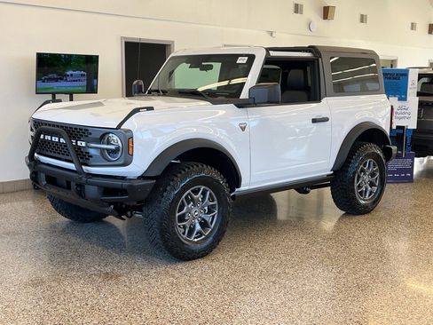 New 2025 Ford Bronco Badlands image 1