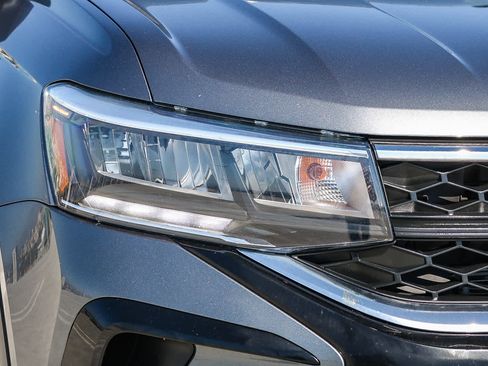 Used 2024 Volkswagen Taos S image 4