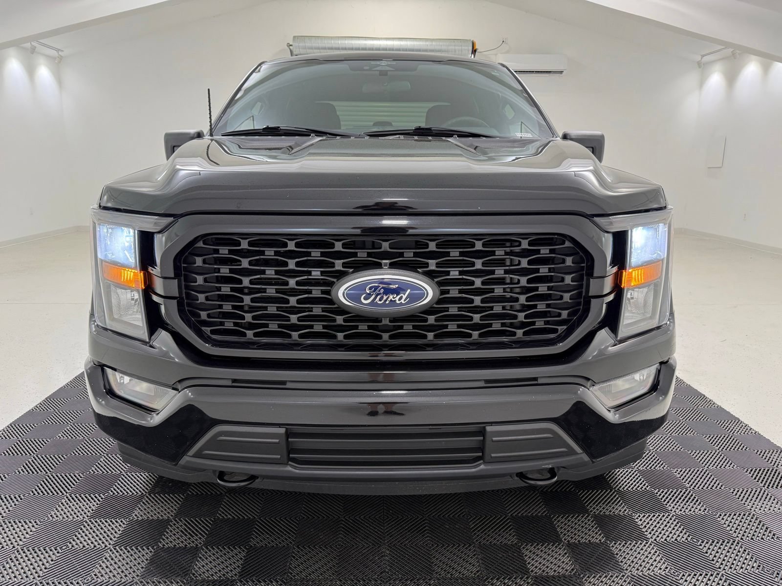 Used 2023 Ford F150 XL w/ STX Appearance Package AWD/4WD image 2
