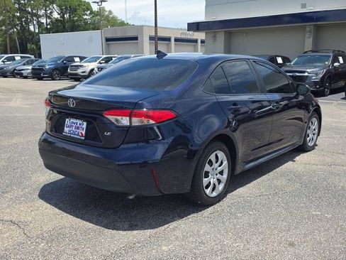 Used 2023 Toyota Corolla LE FWD image 4
