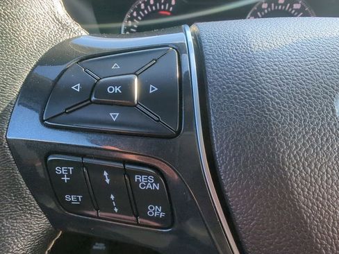 Used 2018 Ford Explorer Platinum image 29