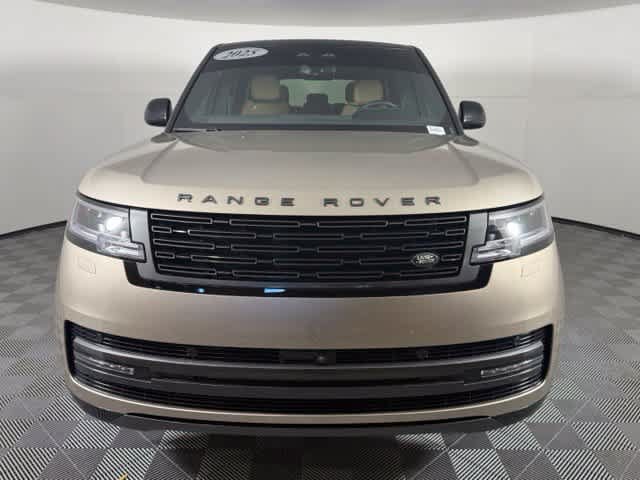 Used 2025 Land Rover Range Rover SE AWD/4WD image 10