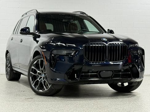 Used 2023 BMW X7 xDrive40i w/ Executive Package AWD/4WD image 4