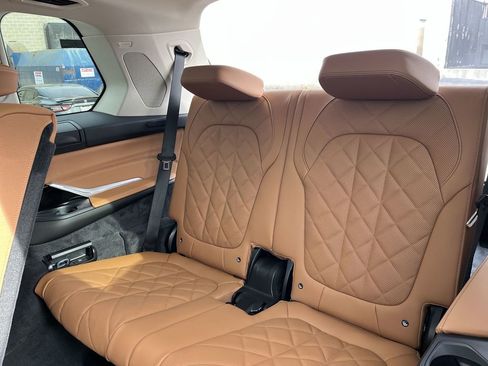 New 2026 BMW X7 xDrive40i image 24
