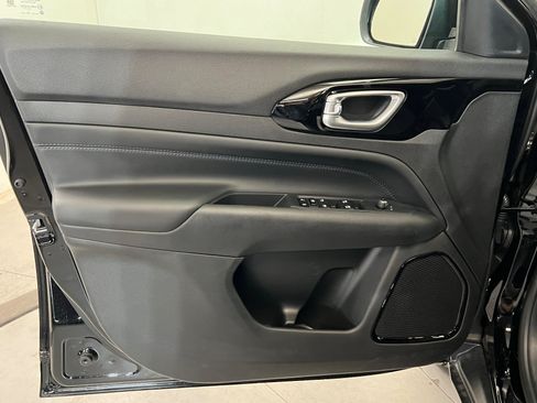 New 2026 Jeep Compass Latitude AWD/4WD image 14