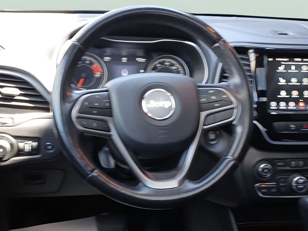Used 2020 Jeep Cherokee Limited AWD/4WD image 28