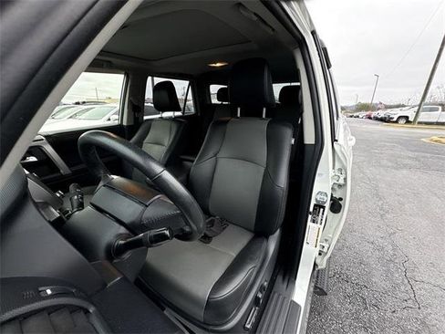 Used 2021 Toyota 4Runner SR5 Premium image 12