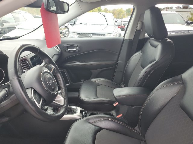 Used 2017 Jeep Compass Latitude w/ Popular Equipment Group AWD/4WD image 11