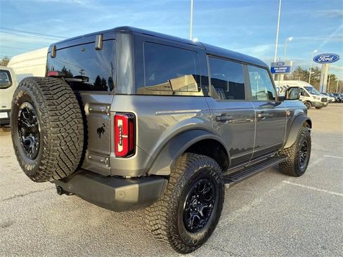 Used 2024 Ford Bronco Wildtrak image 3