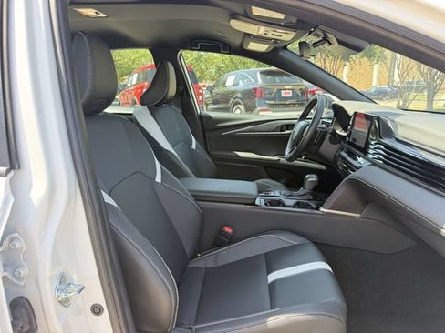 Used 2026 Toyota Camry SE FWD image 30