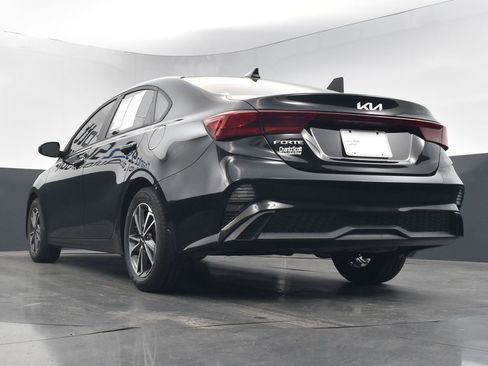 Certified 2022 Kia Forte LXS FWD image 20