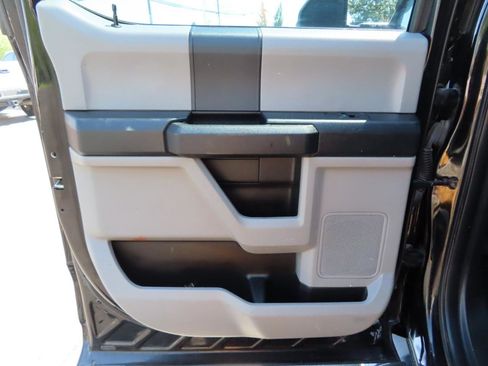 Used 2018 Ford F250 XL w/ Power Equipment Group AWD/4WD image 40