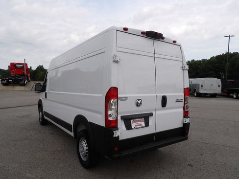 Used 2025 RAM ProMaster 3500 w/ Convenience Group FWD image 5