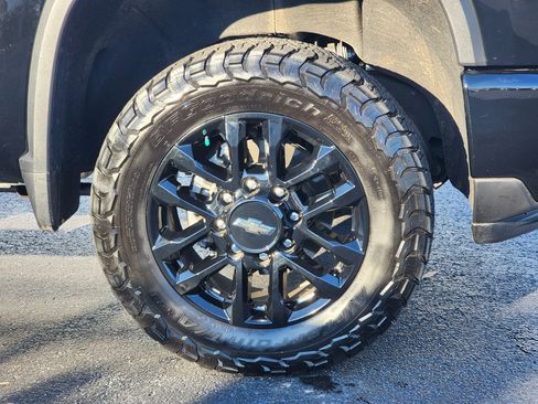 Used 2025 Chevrolet Silverado 2500 LT w/ Trail Boss Package image 6