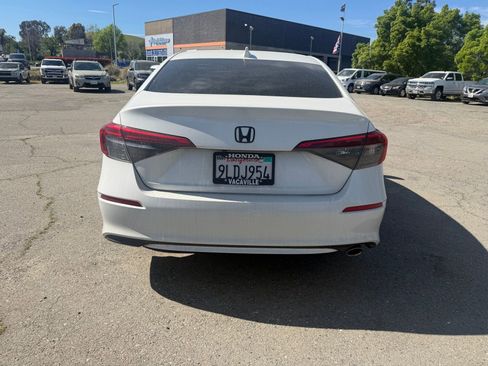 Used 2024 Honda Civic Sport image 4