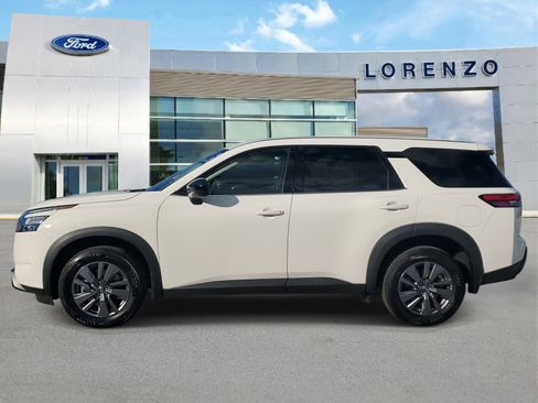 Used 2024 Nissan Pathfinder S image 8
