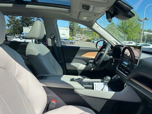New 2026 Toyota Grand Highlander AWD image 17
