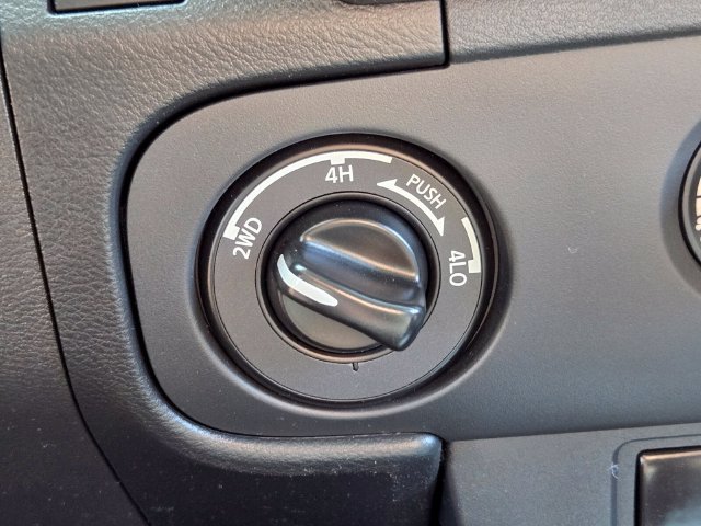 Used 2025 Nissan Frontier S AWD/4WD image 28