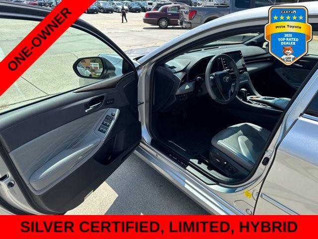 Certified 2019 Toyota Avalon Limited w/ Advanced Safety Package FWD image 9