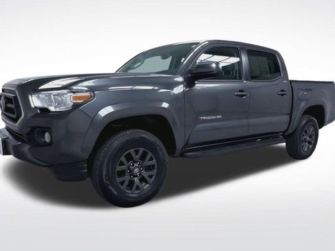 Certified 2023 Toyota Tacoma SR5 AWD/4WD image 18
