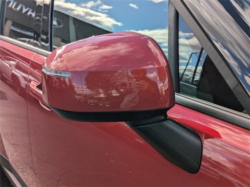 Used 2025 Hyundai Santa Fe SEL image 12