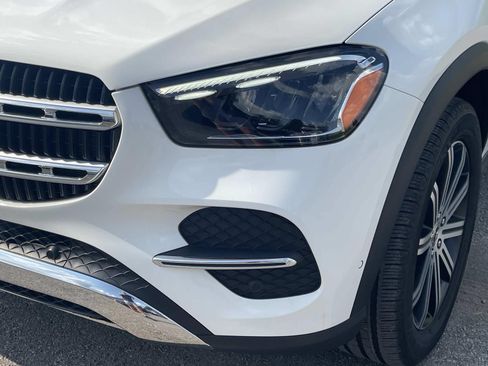 Certified 2025 Mercedes-Benz GLE 450 4MATIC image 9