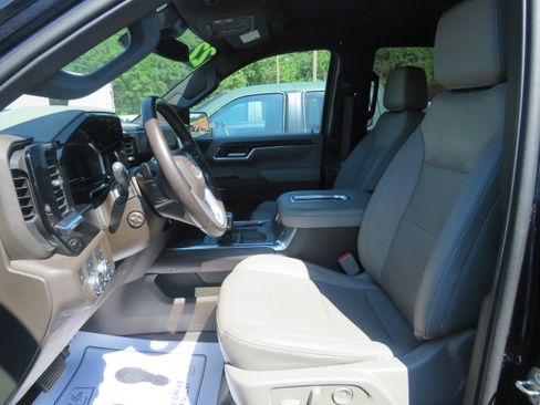 Used 2022 GMC Sierra 1500 SLT w/ SLT Convenience Package image 10