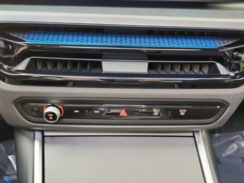 Used 2025 BMW 230i xDrive Coupe image 44