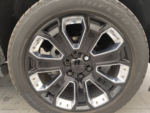 Used 2018 GMC Yukon XL Denali w/ Denali Ultimate Package image 31