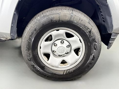 Used 2023 Toyota Tacoma SR w/ SR Convenience Package RWD image 31