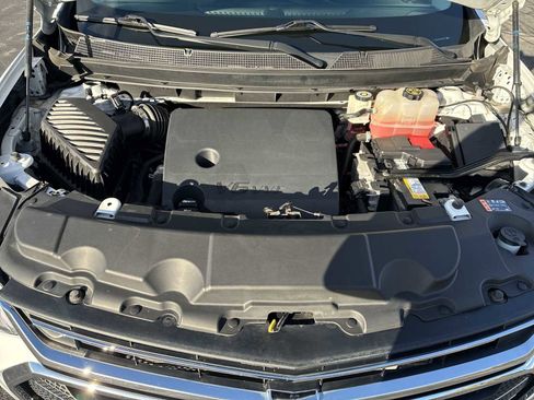 Used 2020 Chevrolet Traverse LT w/ LT Premium Package image 29