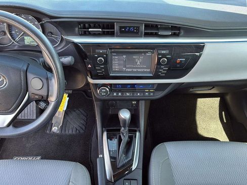 Used 2015 Toyota Corolla LE image 20