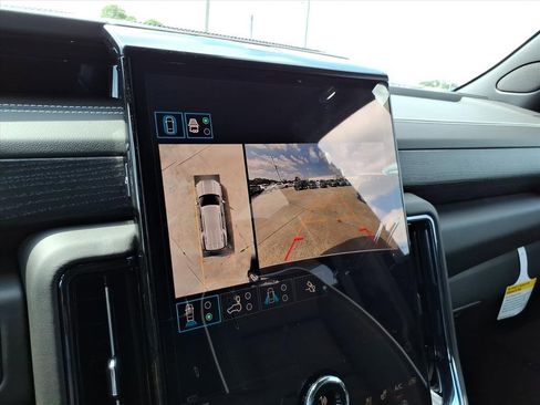 Used 2025 GMC Yukon AT4 Ultimate image 18