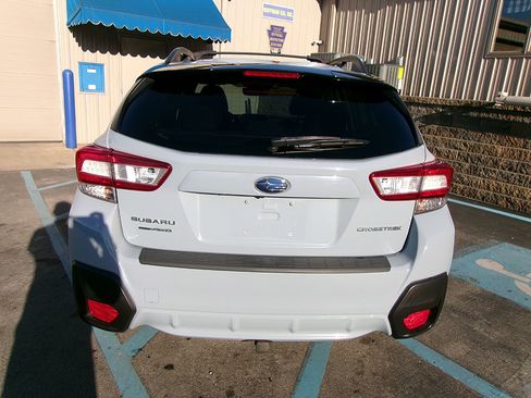 Used 2018 Subaru Crosstrek 2.0i Premium w/ Moonroof Package AWD/4WD image 7