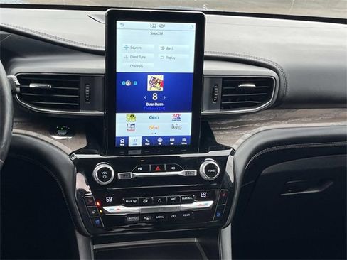 Used 2021 Ford Explorer Platinum w/ Equipment Group 601A image 17