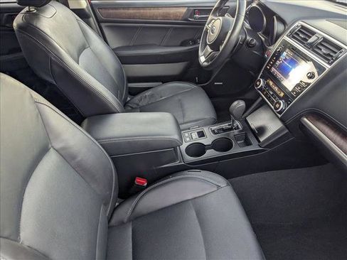Used 2018 Subaru Outback 3.6R Limited image 21
