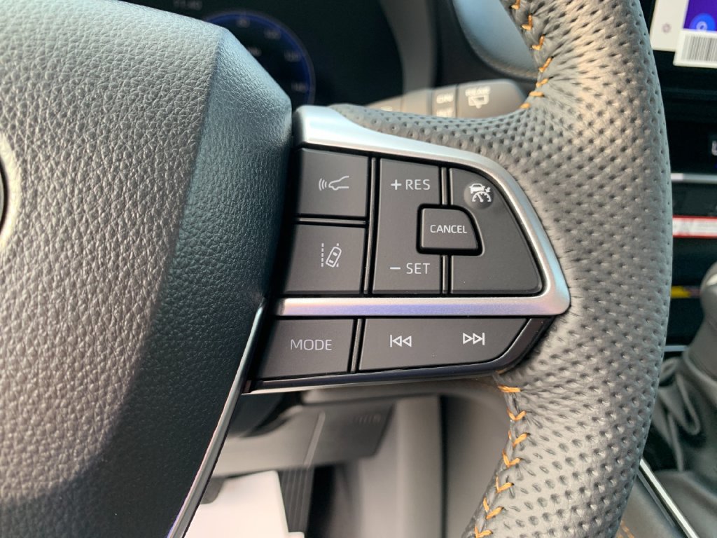 New 2026 Toyota Sienna XLE Woodland Edition AWD/4WD image 28