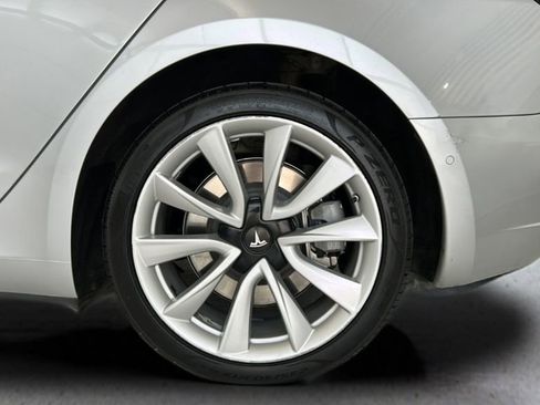 Used 2018 Tesla Model 3 Long Range image 26