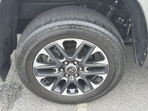 Used 2024 Toyota Tundra Limited AWD/4WD image 17
