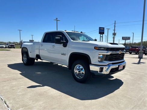 New 2026 Chevrolet Silverado 3500 LT w/ Texas Edition image 3