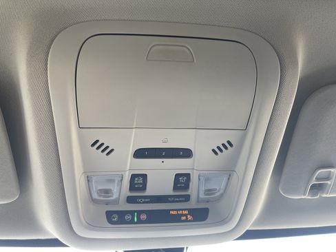 Used 2023 GMC Acadia Denali w/ Denali Ultimate Package image 30