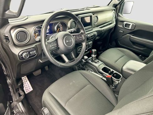 Used 2022 Jeep Gladiator Sport image 9