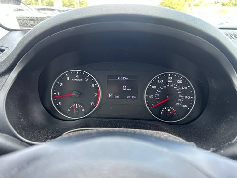 Certified 2023 Kia Seltos LX AWD/4WD image 18