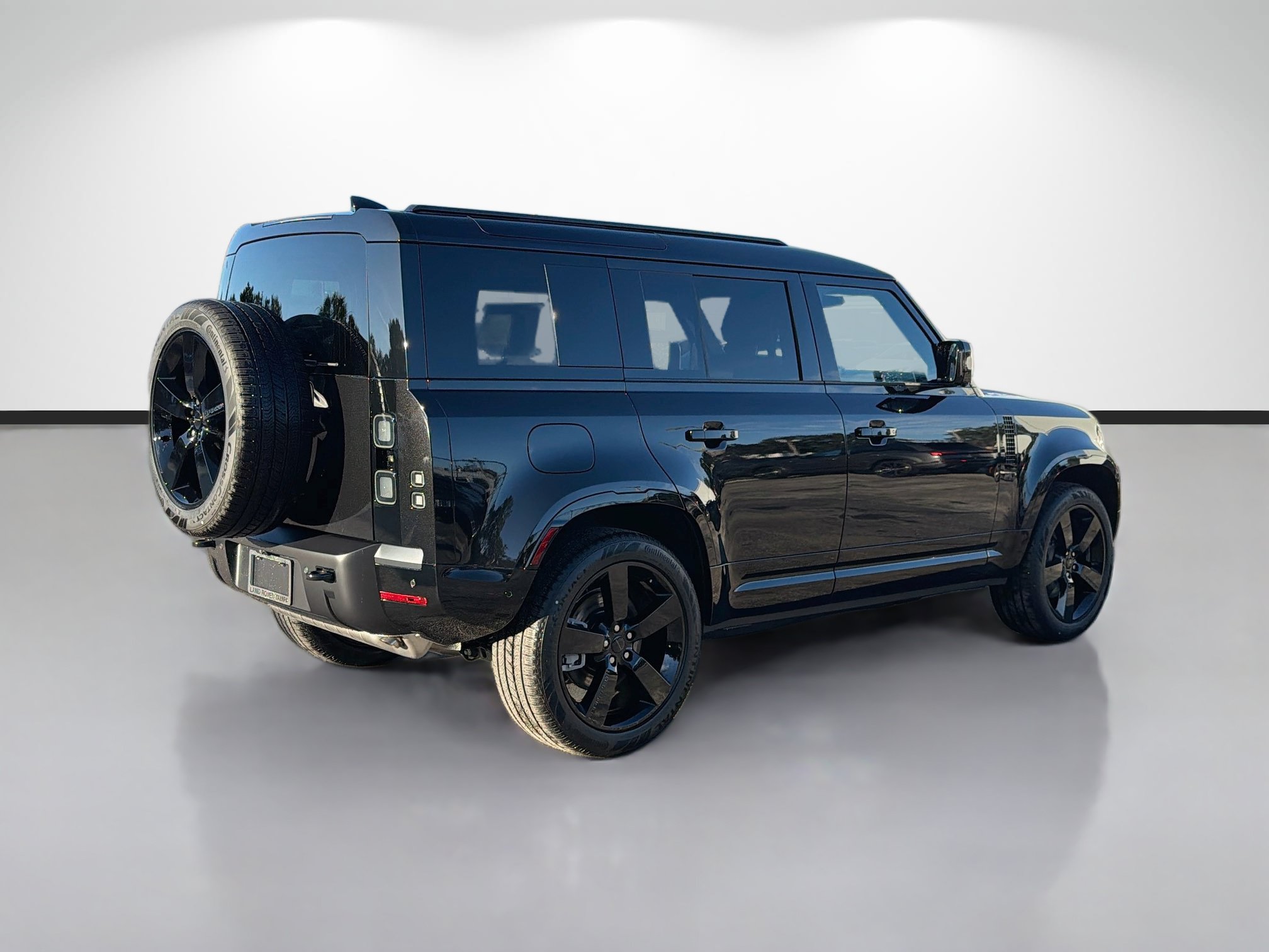 New 2026 Land Rover Defender 110 X-Dynamic SE AWD/4WD image 5
