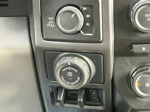Used 2017 Ford F150 XLT w/ Equipment Group 302A Luxury AWD/4WD image 26