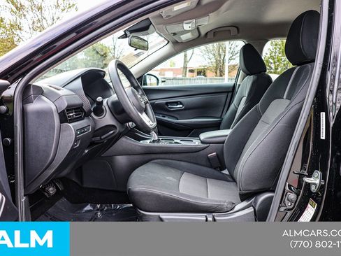 Used 2025 Nissan Sentra SV image 18