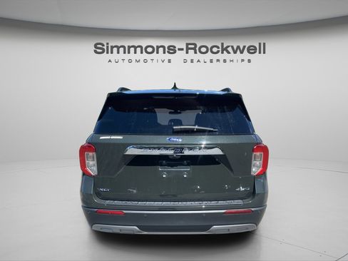Used 2023 Ford Explorer XLT w/ Equipment Group 202A image 6