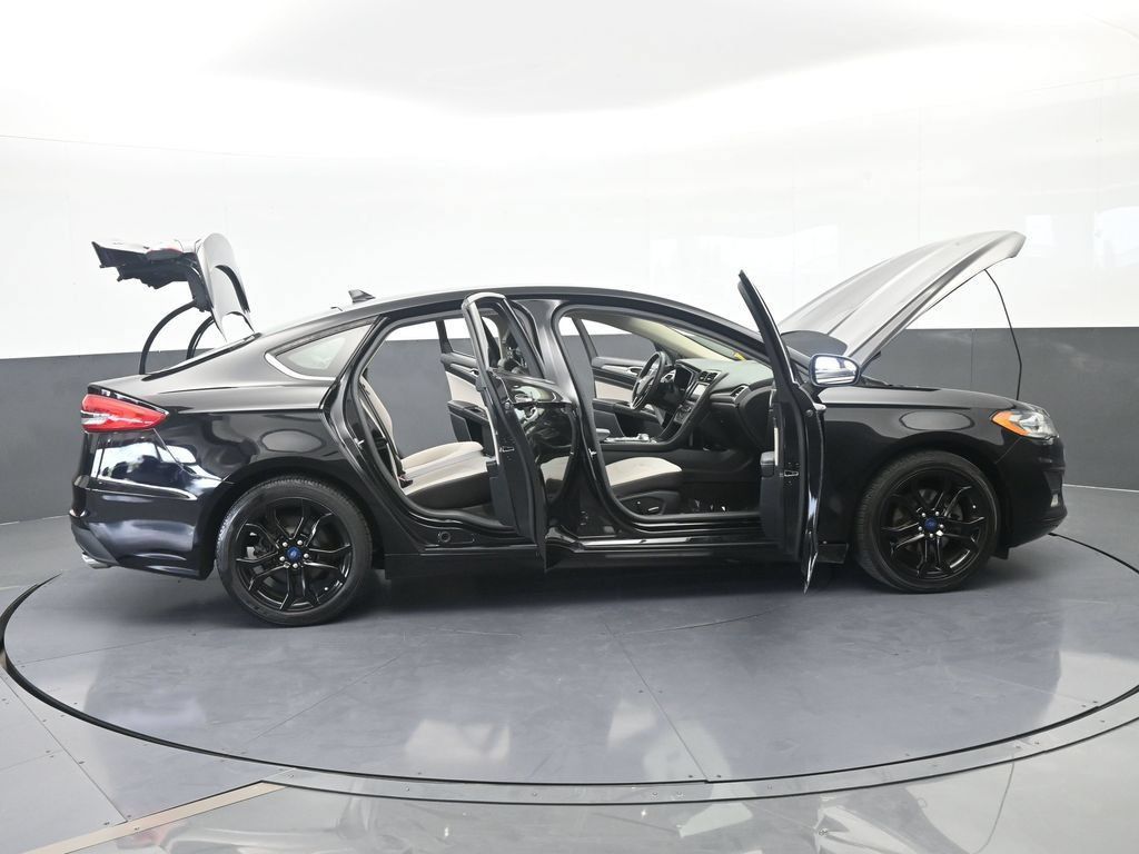 Used 2019 Ford Fusion SE w/ Equipment Group 151A FWD image 76