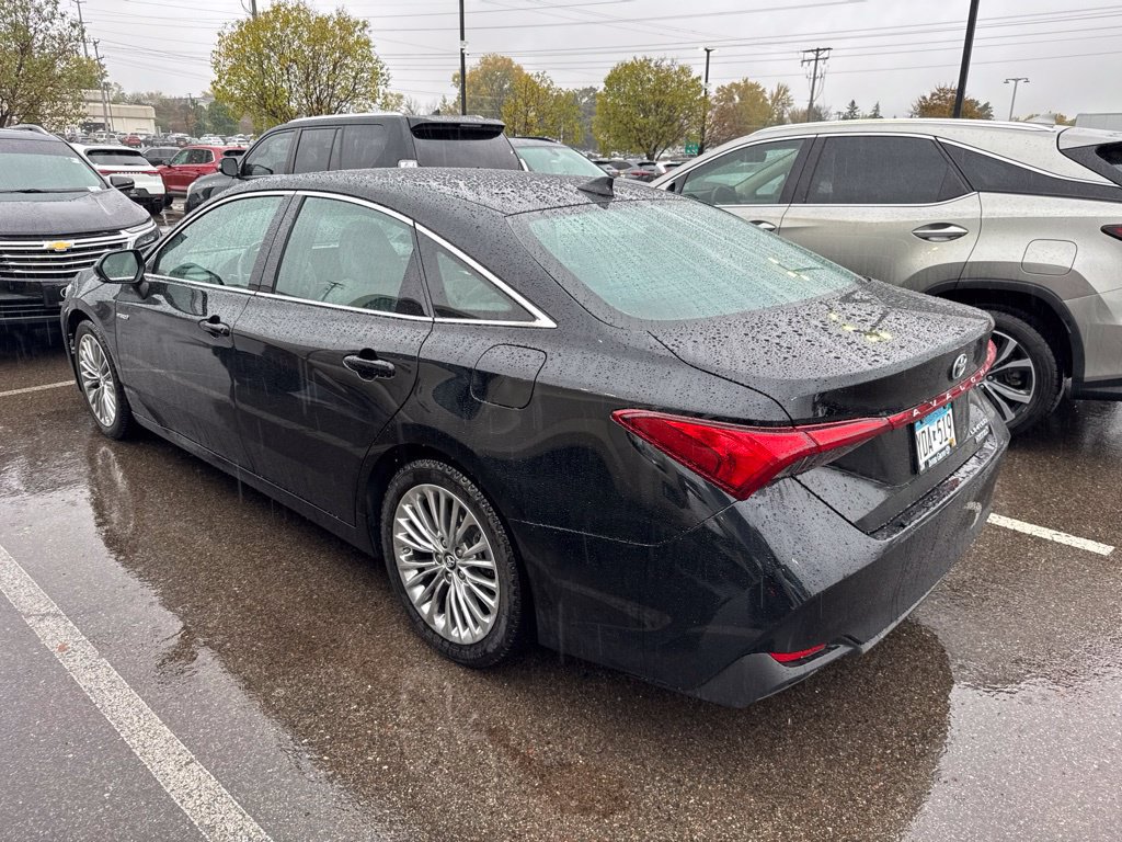 Used 2019 Toyota Avalon Limited w/ Carpet Mat Package FWD image 17